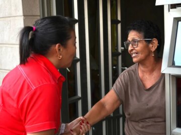 Yolanda Won presenta sus propuestas en Clemencia y Santa Catalina