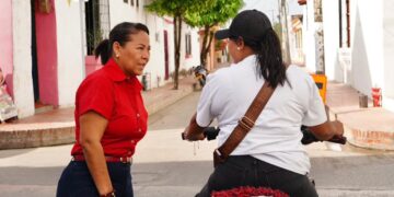 Yolanda Wong prosigue su recorrido por el departamento La Agenda
