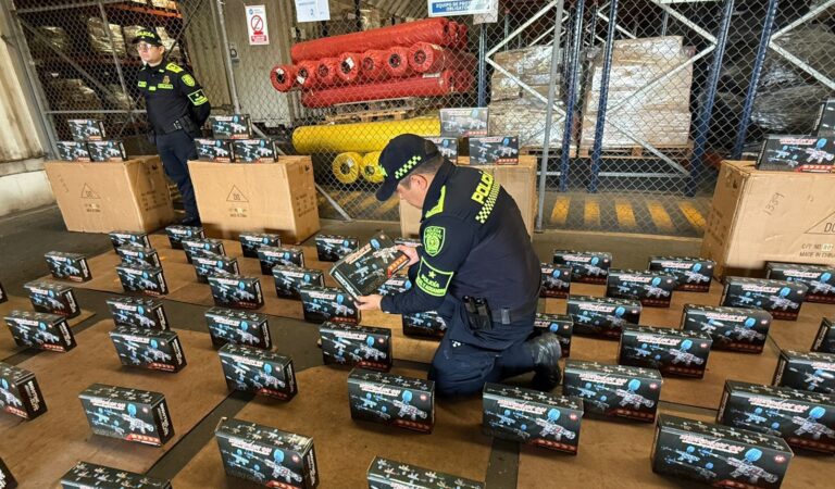 Incautación de 440,142 unidades de mercancía de contrabando en Bolívar