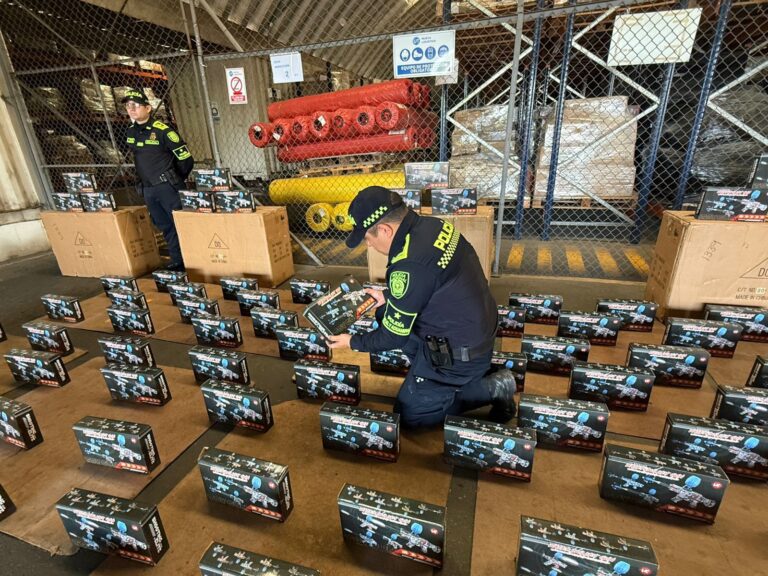 1772140530 Incautacion de 440142 unidades de mercancia de contrabando en Bolivar