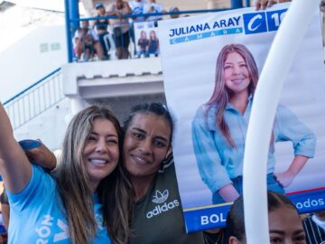 Completo exito de Juliana Aray en Bayunca