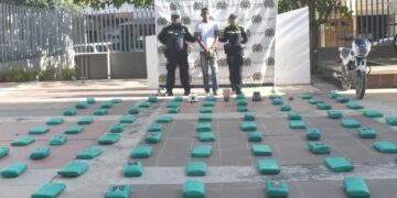 Desalojan al Chamo tras el hallazgo de 82 paquetes de