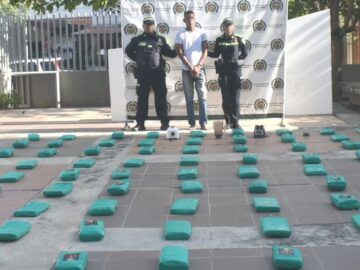 Desalojan al Chamo tras el hallazgo de 82 paquetes de