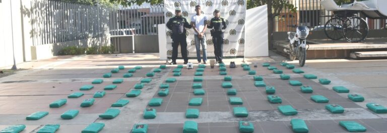 Desalojan al Chamo tras el hallazgo de 82 paquetes de