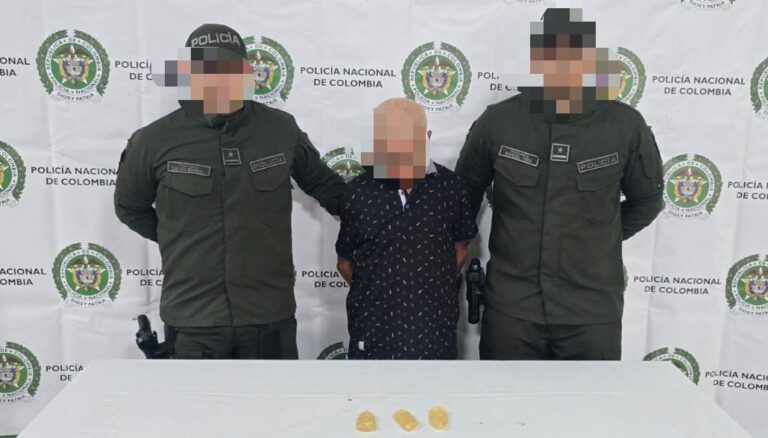 Detienen a mula del narcotrafico en el Aeropuerto de Cartagena