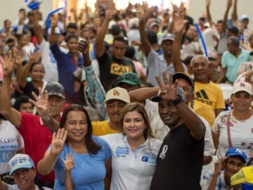 Gran concentracion politica liderada por Maria Paula Caballero candidata a