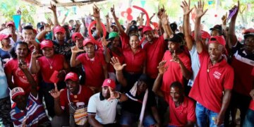 La Fuerza Roja de Yolanda Wong crece en toda Maria