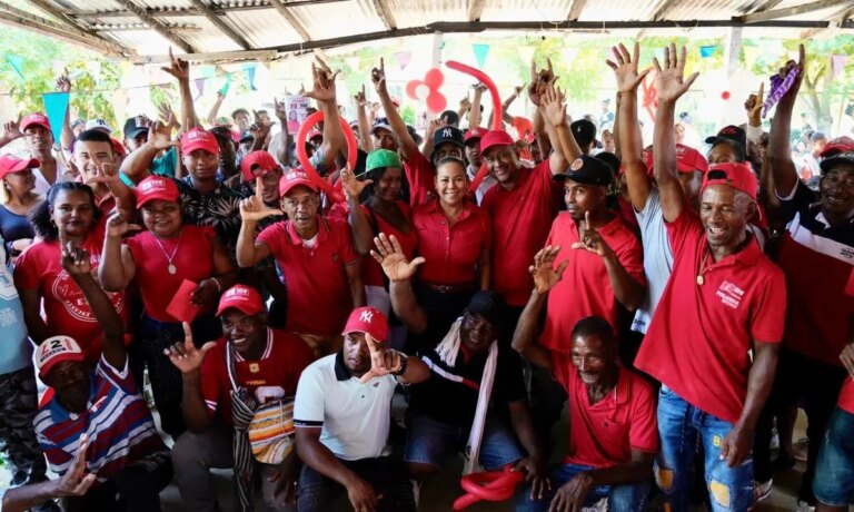 La Fuerza Roja de Yolanda Wong crece en toda Maria