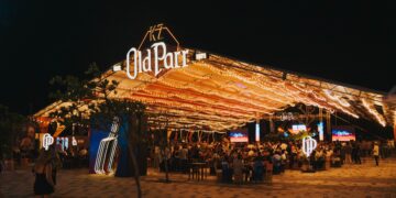 La KZ Old Parr situada en el Malecon del Rio