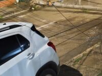 La caida de postes de telefonia deja incomunicado al sector