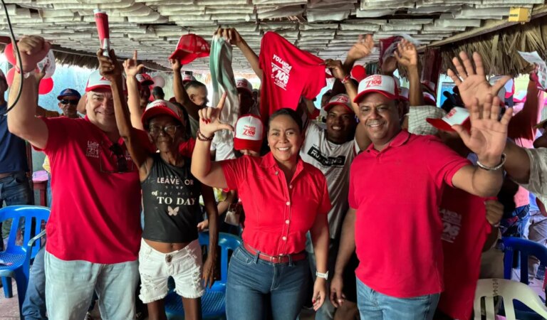 Marea Roja de Yolanda Wong desbordó de alegría a San Cristóbal e Higueretal