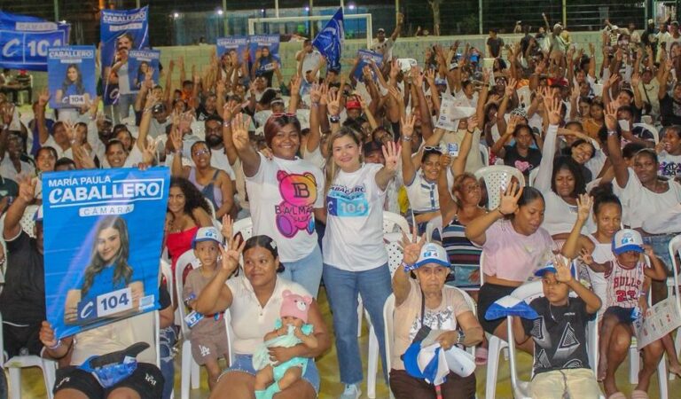 María Paula Caballero, C104 con la Cámara, homenajea a Nelson Mandela.