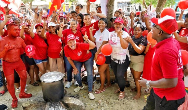 Olla Popular en los Barrios de Cartagena con Yolanda Wong