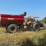 Se entregan maquinarias a agricultores en la zona rural de