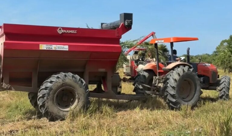 Se entregan maquinarias a agricultores en la zona rural de Cartagena