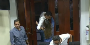 1773335143 La congratulacion del alcalde tras la eleccion de la nueva