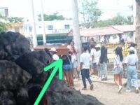 Con plomo al aire piedras musica y ron despidieron a