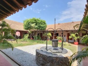 Congresista electo solicita la proteccion del Hostal Dona Manuela en