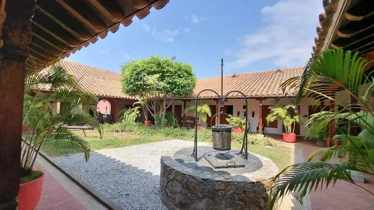 Congresista electo solicita la proteccion del Hostal Dona Manuela en