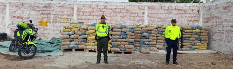 Dos detenidos por el robo de un camion con carga