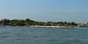 Inspeccion de la autoridad maritima a motos acuaticas en Punta