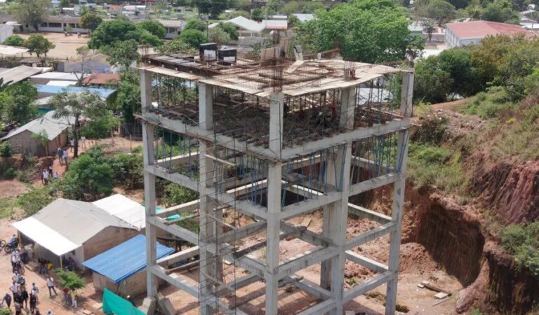 Obras de construcción del sistema de acueducto en Altos del Rosario alcanzan un avance superior al 57%