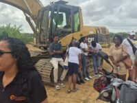 Consejo Comunitario de Tierra Baja detiene obras de doble calzada