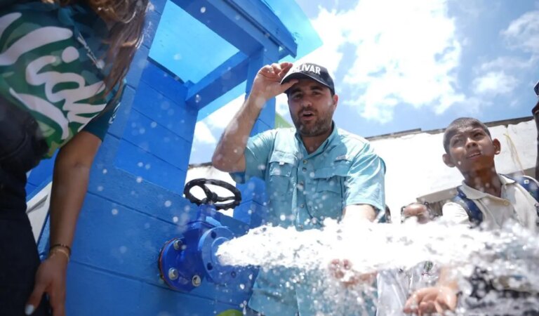 El gobierno proporciona agua potable a la zona rural de Carmen de Bolívar
