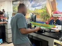 En Cartagena Migracion Colombia rechaza la entrada de un norteamericano