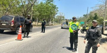 En el Plan Retorno por las carreteras de Bolivar se