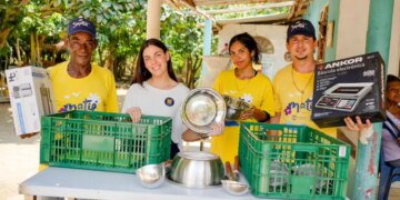 Entrega de herramientas a 4 asociaciones de mujeres en Maria