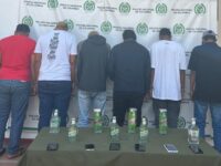 Seis miembros de Los Nequis detenidos por fraude