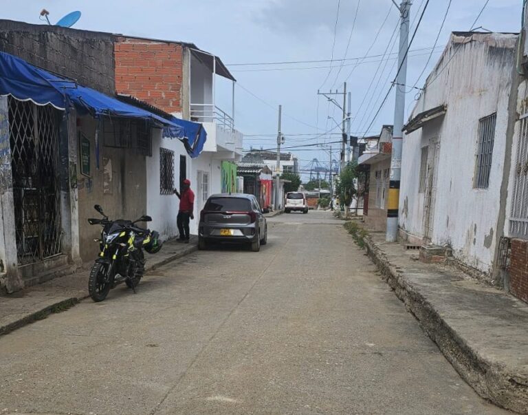 Vecinos de la Urbanizacion Emmanuel denuncian el cese indefinido del