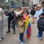 Con entusiasmo colombianos en Nueva York comienzan la votacion para