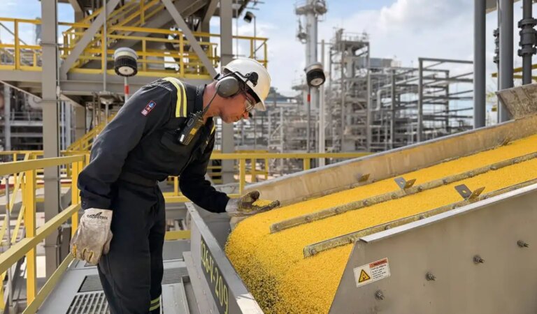 Ecopetrol comienza la exportación de 260 toneladas de azufre sólido desde la Refinería de Cartagena