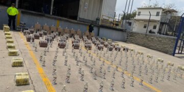 En operativos de control de trafico la Policia confisca mercancia