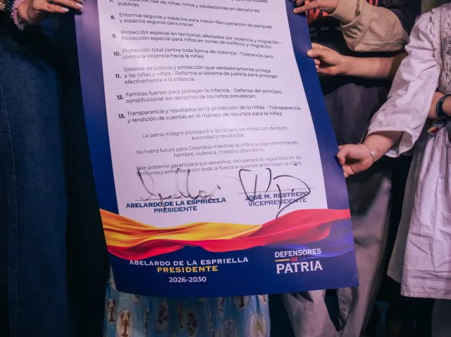 Mas de 2100 mujeres se unieron a Abelardo y Restrepo