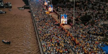Mas de 50000 ciudadanos se unieron al cierre de campana