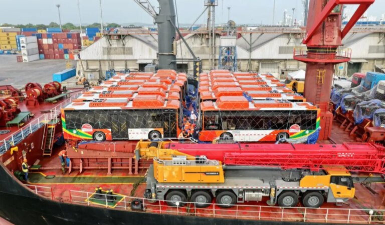 Arriba el primer lote de buses comprados por TransCaribe