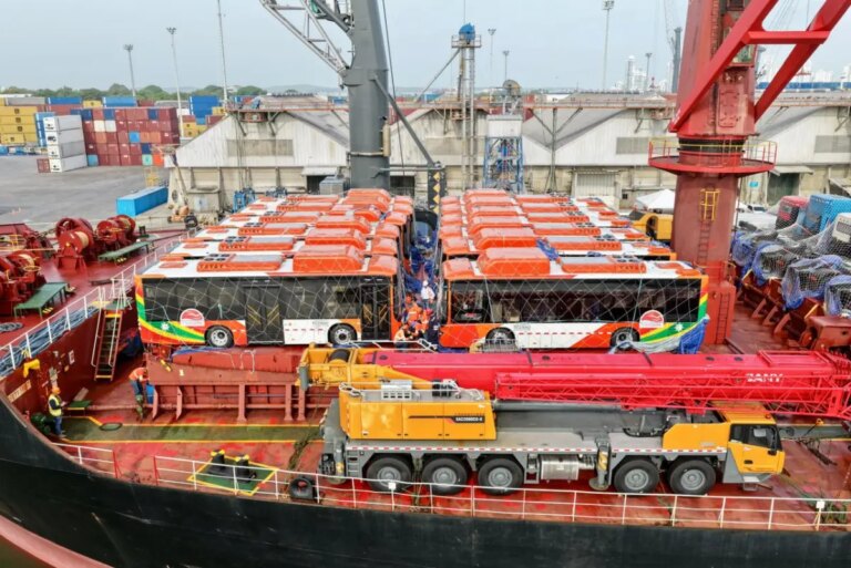 Arriba el primer lote de buses comprados por TransCaribe