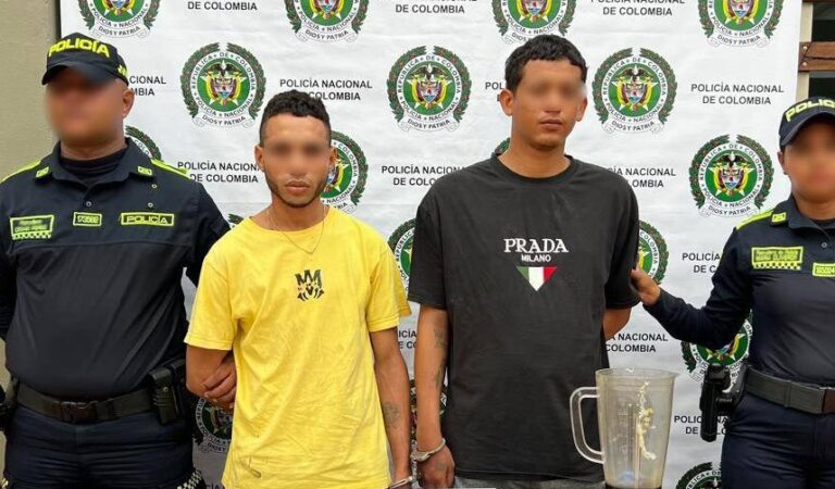 Detenidos dos venezolanos sospechosos de vender drogas alucinógenas en Turbaco.