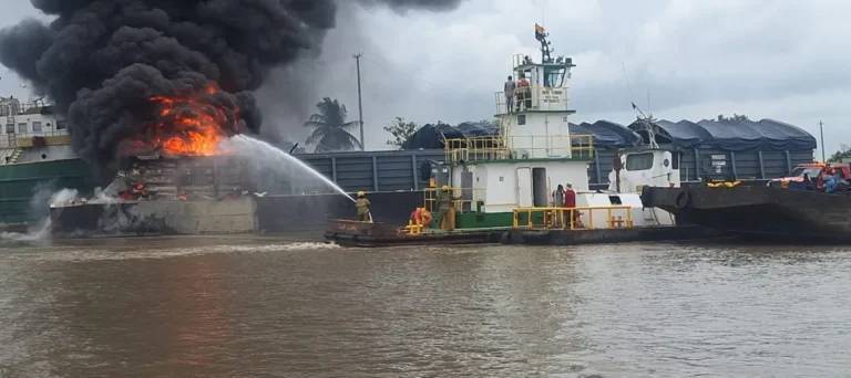 Exploran las razones de la explosion en el astillero de