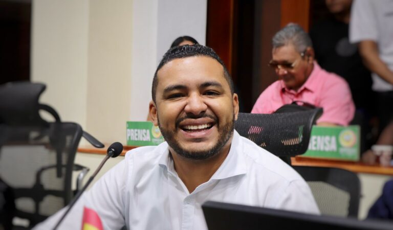 Javier Julio Bejarano renuncia al MAIS y a su curul en el Concejo de Cartagena, quedando libre de ataduras.
