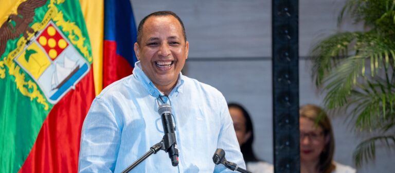 Reeleccion de Willian Malkun como rector de la Universidad de