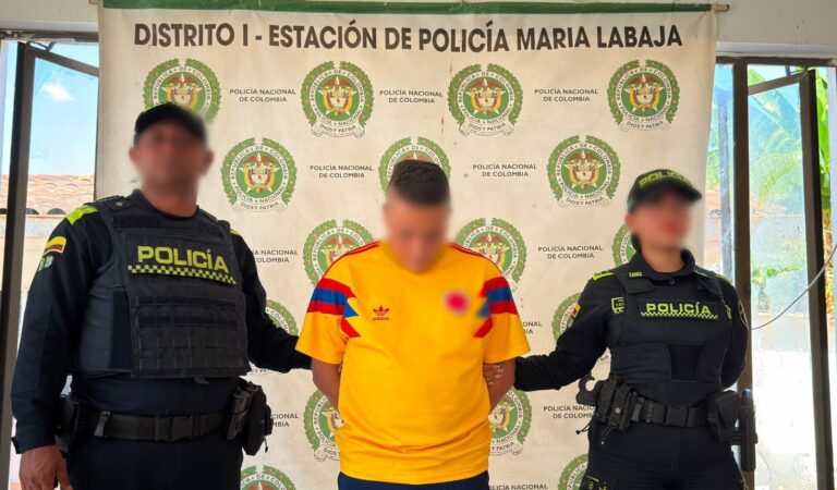 “Andresito”, supuesto líder de “Los Costeños”, fue detenido en Marialabaja mientras viajaba en familia hacia Tolú.