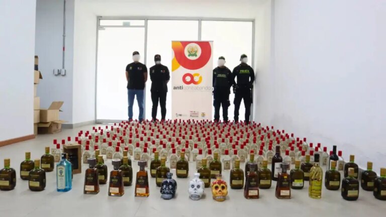 Cierre de establecimientos e incautacion de licor ilegal en operativos