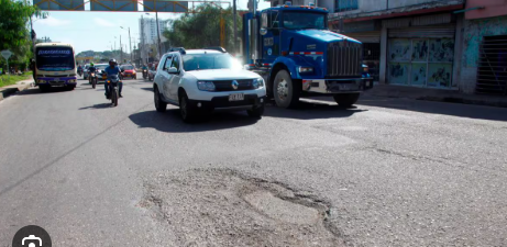 Corredor de Carga en Cartagena presenta grandes baches joven que