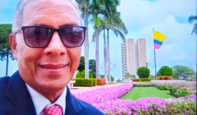 Paramilitares intimidan al periodista Warner Polo Meléndez en Cartagena.