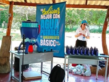 Progresan las entregas de filtros purificadores de agua en escuelas
