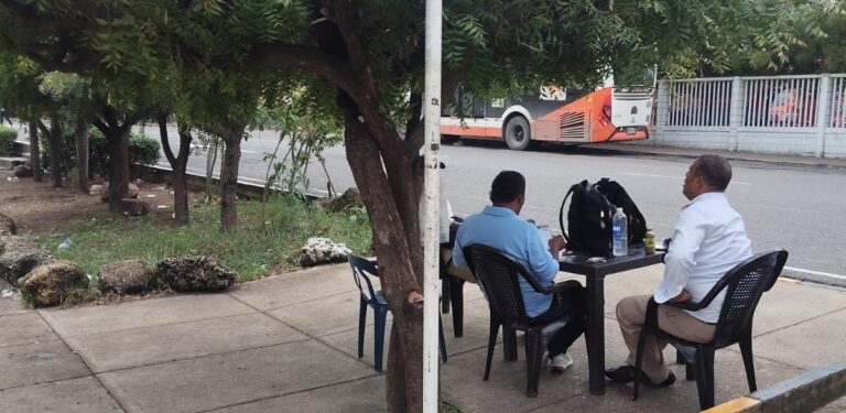 SNTT Colombia denuncia las precarias condiciones laborales de los conductores